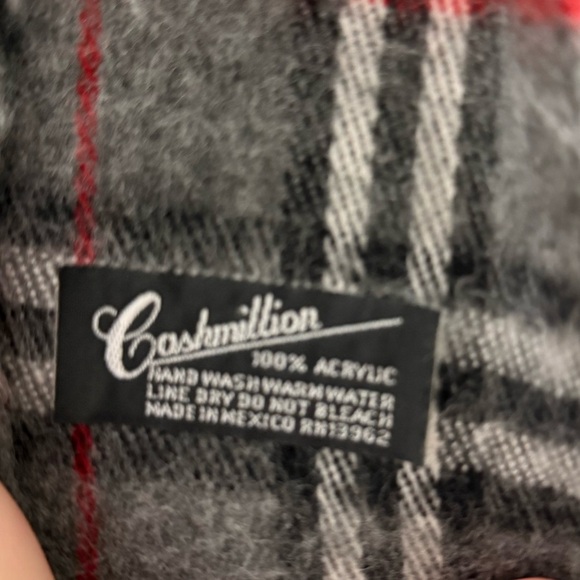 Cashmillion Scarf - Picture 2 of 3